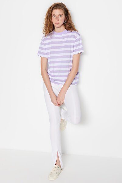 Trendyol Collection Podstawowa koszulka z dzianiny w liliowe białe paski z wysokim kołnierzem TWOSS21TS1204