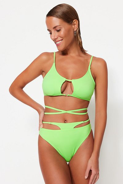 Trendyol Collection Πράσινη κοπή/παράθυρο ψηλόμεσο κανονικό κάτω μέρος μπικίνι ποδιών TBESS23BA00055