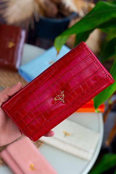 Garbalia Lady Technological Leather Crocodile Pattern Stylish Red Women's Wallet with Plenty of Card Holders and Coin Compartment