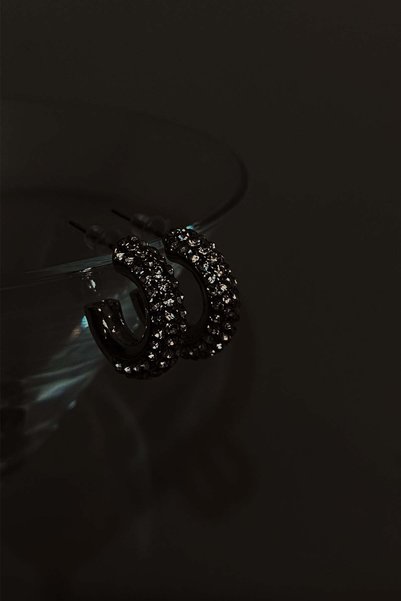 AMORE.İST STORE Minimal Taşlı Küpe
