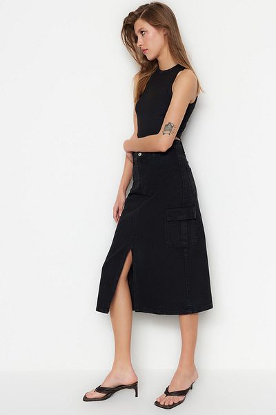 Trendyol Collection Černá Cargo Pocket Detailní Midi Denimová sukně s vysokým pasem TWOSS23ET00110
