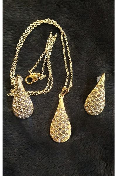 MONİCATİME Ma'am Necklace+Earrings Set 02 (gold Color)