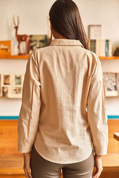 Olalook Beiges, lässiges Hemd aus gewebtem Leinen mit Stickereien und Taschen für Damen GML-19001009