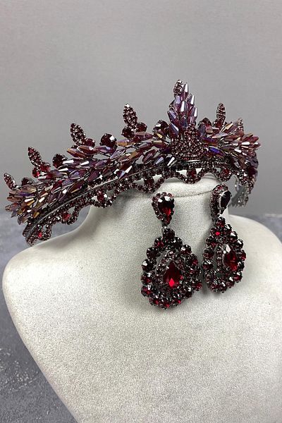 Hobigram Set de coroană de mireasă și cercei cu piatră prețioasă Marvel Model Henna cu cristal colorat burgundă – Coroană, piatră de cristal –
