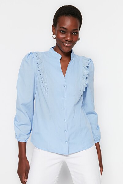Trendyol Collection Světle modrá krajková bavlněná košile TWOSS20GO0044