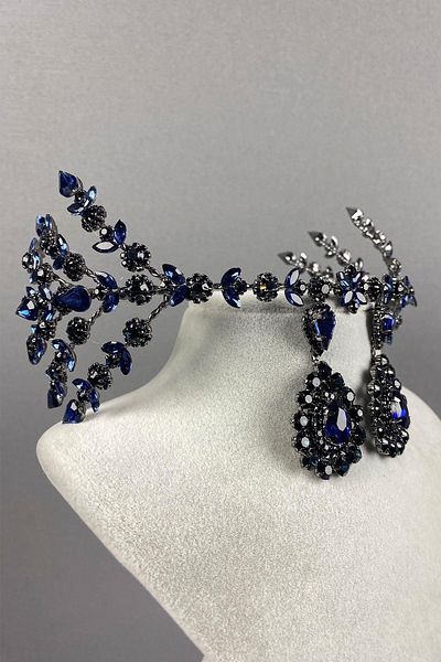 Hobigram Set de coroană de mireasă și cercei cu piatră de picătură, model Selen, albastru bleumarin, pe două fețe – Coroană, piatră de cristal –