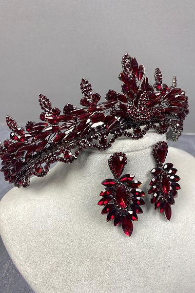 Hobigram Set de coroană de mireasă și cercei subțiri cu cristal de burgundă Marvel Model Henna – Coroană, piatră de cristal – Coroană –
