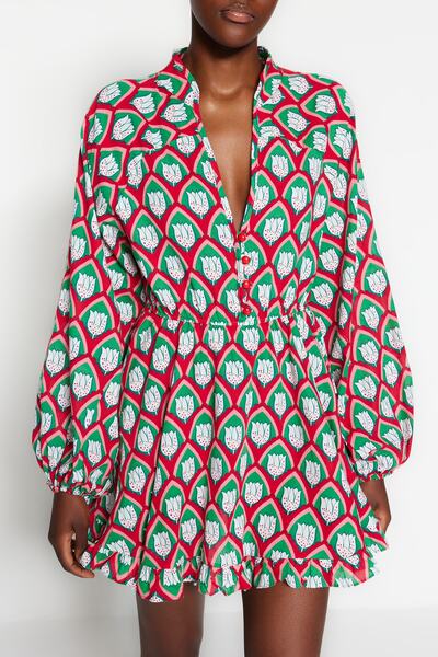 Trendyol Collection Plážové oblečení s geometrickým vzorem tkané 100% bavlněné minišaty s balonovým rukávem TBESS21EL2771