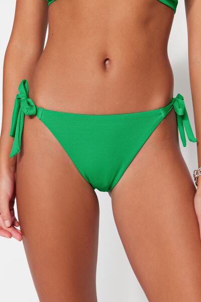 Trendyol Collection Zöld megkötős texturált normál lábú bikini alsó TBESS23BA00064