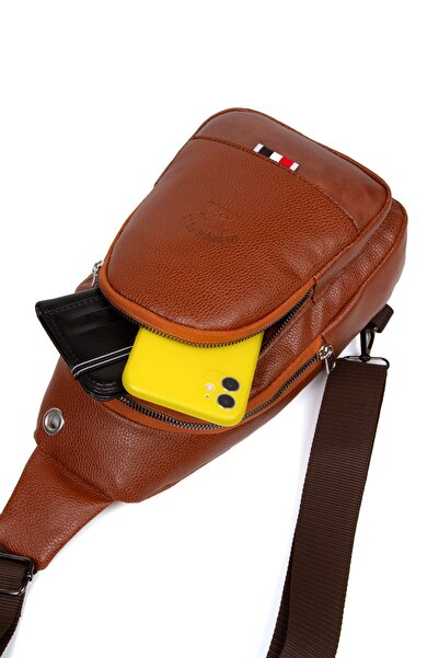 Newish Unisex Crossbody Shoulder Bag with Headphone Jack, Freebag, Vegan Leather (29x19cm)(gift Keychain)