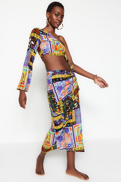 Trendyol Collection Egy vállú etnikai mintás blúz és szoknya strandkészlet - TBESS23AU00086