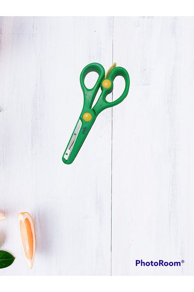 SEYFİKİRTASİYE Spring Protected Children's Scissors Green