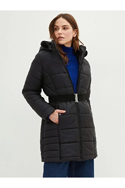 LC Waikiki Kapüşonlu Düz Uzun Kollu Kadın Şişme Mont