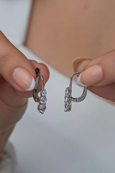 Nereze 925 Ayar Gümüş Rodyumlu 3 Taşlı Tasarım Küpe