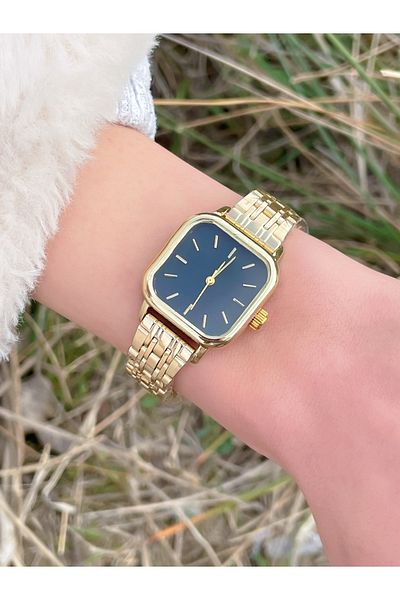 LOOQ Retro Minimal Women's Wristwatch