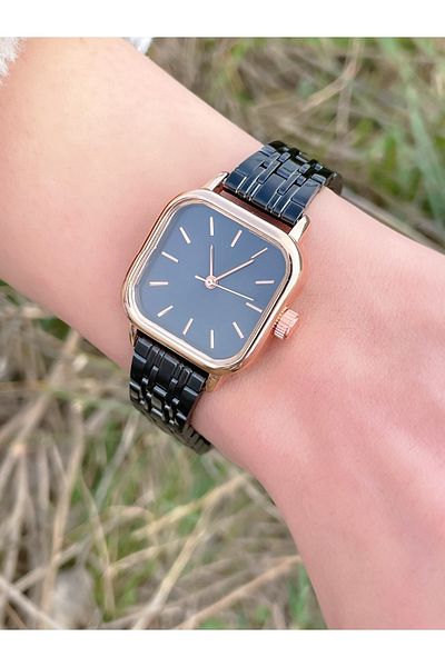 LOOQ Retro Minimal Women's Wristwatch