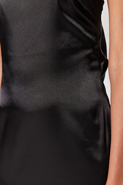 Trendyol Collection Μαύρο βραδινό φόρεμα μακρύ υφαντό σατέν φόρεμα TPRSS23AE00079