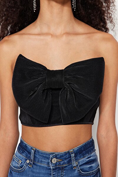 Trendyol Collection Black Crop pletená texturovaná prsatá TPRSS23BS00082