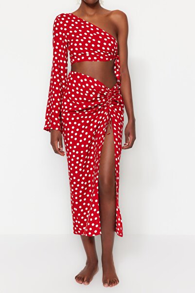 Trendyol Collection Egy vállú, pöttyös hasított blúz és strandszoknya szett - TBESS23AU00086