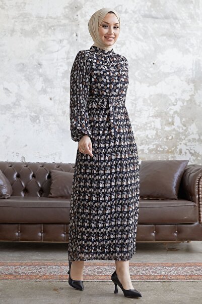 InStyle Miori Puntíkované šifonové šaty - černé