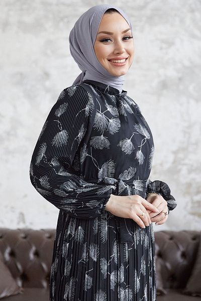 InStyle Blasses Meeresblatt-Chiffonkleid mit Falten – Schwarz