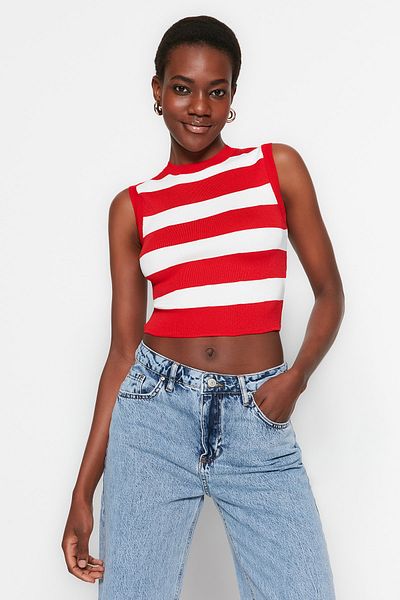 Trendyol Collection Rote, kurz geschnittene, gestreifte, dünne Bluse TWOSS22BZ1173