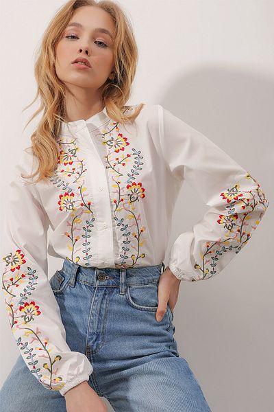 Trend Alaçatı Stili Women's White Stand Collar Front and Sleeves Embroidered Poplin Shirt ALC-X9894