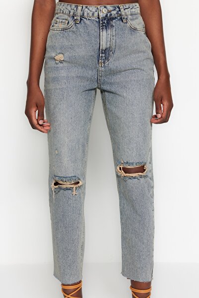 Trendyol Collection Modré roztrhané detailní džíny s vysokým pasem Mom Jeans TWOSS20JE0353