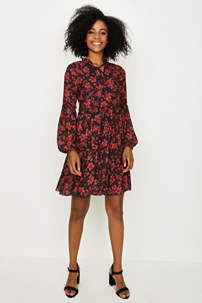 Select Moda Rotes Chiffonkleid mit Blumenmuster für Frauen