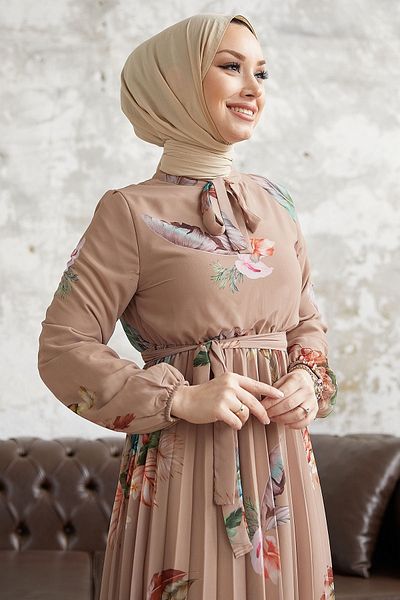 InStyle Šifonové šaty se vzorem peříčka Ares - béžové