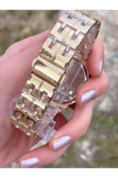 LOOQ Stone Detailed Women's Wristwatch