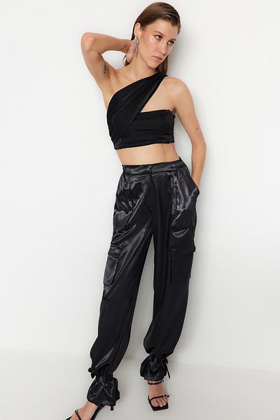 Trendyol Collection Glitzerndes schwarzes Strick-Crop-Bustier - TPRSS23BS00042