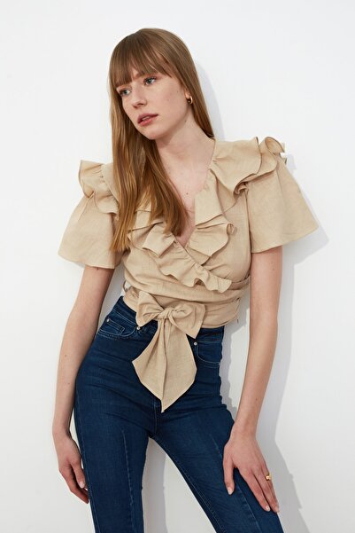 Trendyol Collection Bézs öves szőtt bolyhos blúz TWOSS20BZ0351