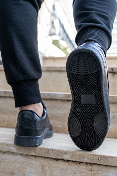 Bartrobel Black Men's Sports Shoes