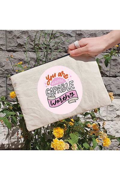 PEKSHOP Дамска бежова чантичка за гримове с подплата