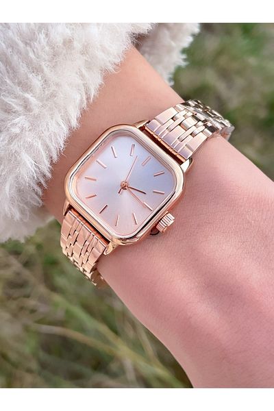 LOOQ Retro Minimal Women's Wristwatch