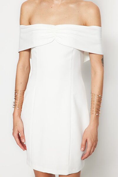 Trendyol Collection Ecru Lined Short Wedding and Wedding Elegant Evening Dress - Piping Woven TPRSS23EL00348