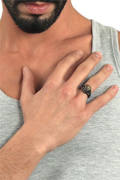 LABALABA Men's Black Oxide Plated Gold Color Adjustable Gothic Style Skull Ring with Gilt Detail