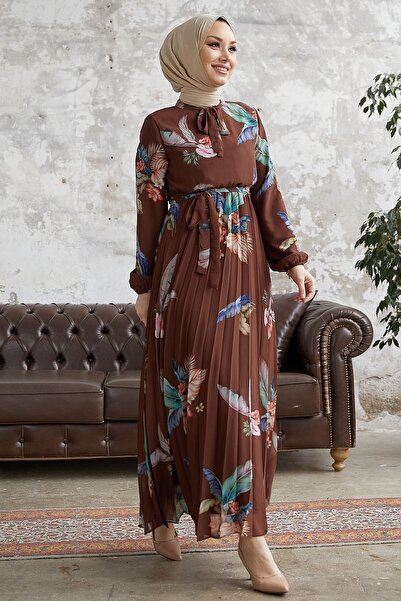 InStyle Ares Kuş Tüyü Desen Şifon Elbise - Acı Kahve