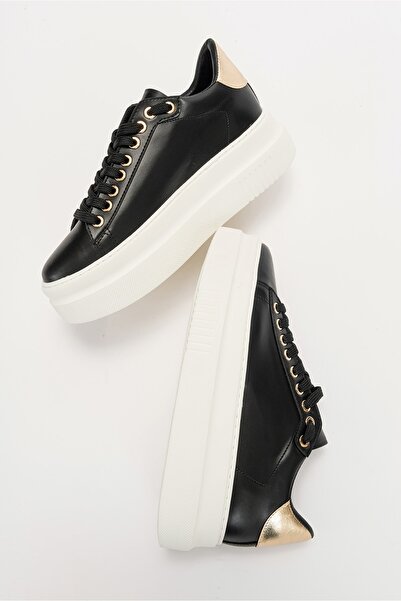 LuviShoes Spes fekete női sportcipő