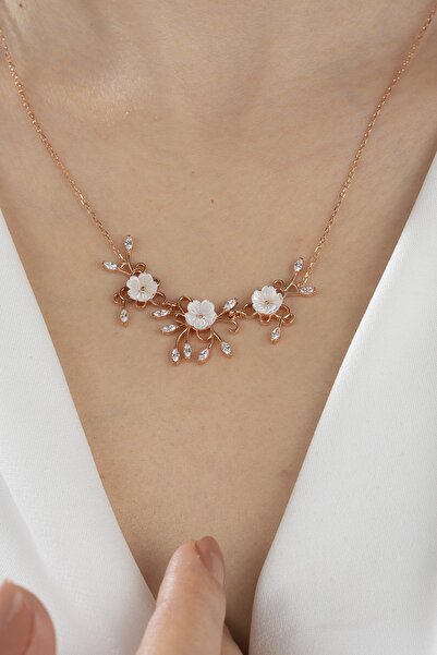 ESSARE 925 Ayar Gümüş Kadın 3'lü Manolya Çiçeği Kolye