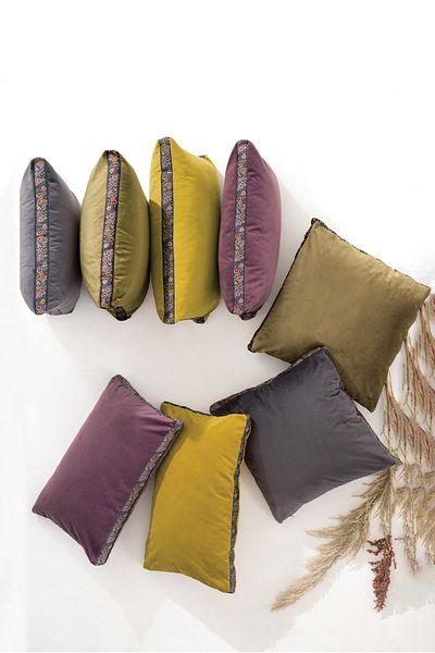 Yataş Green Pansy Decorative Throw Pillow