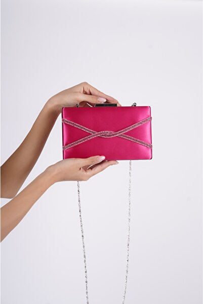 BAKGİY حقيبة فستان سهرة للنساء من الساتان الفوشيا بأحجار متقاطعة Bg1123-310-0002
