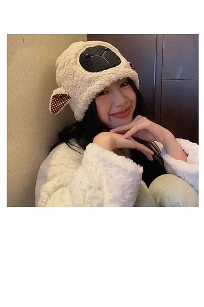 MİSSİNG Plush Fleece Cow Beanie Winter