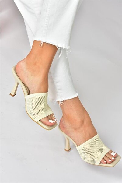 Fox Shoes Дамски чехли с ток от бежов трико P590033357