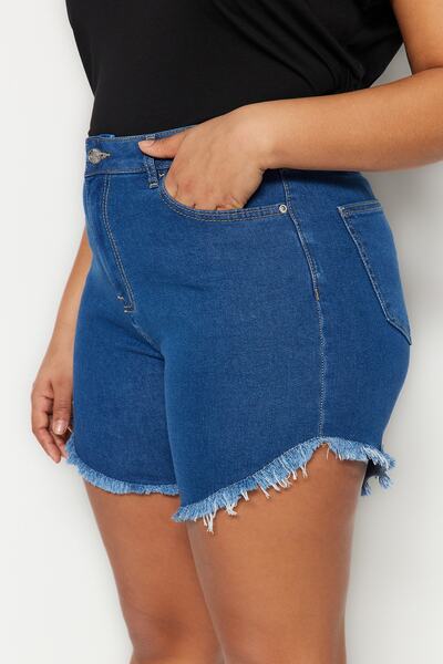 Trendyol Curve Sötétkék bojtos, rugalmas, vékony farmer rövidnadrág és Bermuda TBBSS23CJ00016