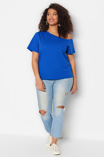 Trendyol Curve 100 % Baumwolle, Saks-Strickbluse – tiefe Schulterpartie TBBSS22AF0052