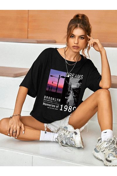 Black Sokak Tricou pentru femei Blacksokak Black Dreams 1989 cu imprimeu supradimensionat cu decolteu triplu