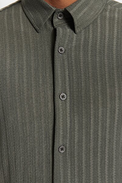 Trendyol Collection Χακί πλεκτό μακρυμάνικο πουκάμισο με λεπτή εφαρμογή - TMNSS23GO00054