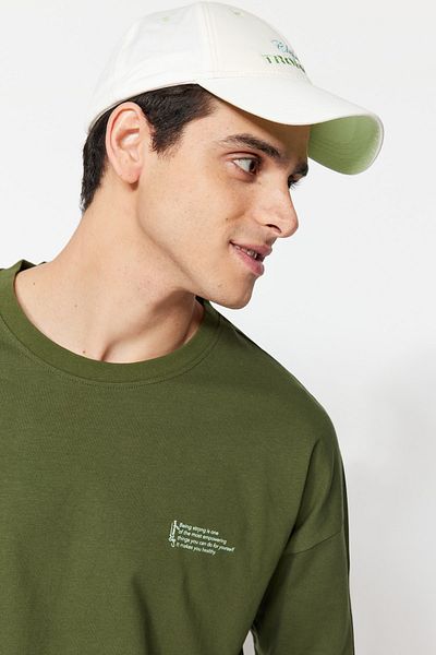 Trendyol Collection Μπλουζάκι μπλουζάκι με λαιμόκοψη χακί χρώματος 100% βαμβάκι - TMNSS23TS00084